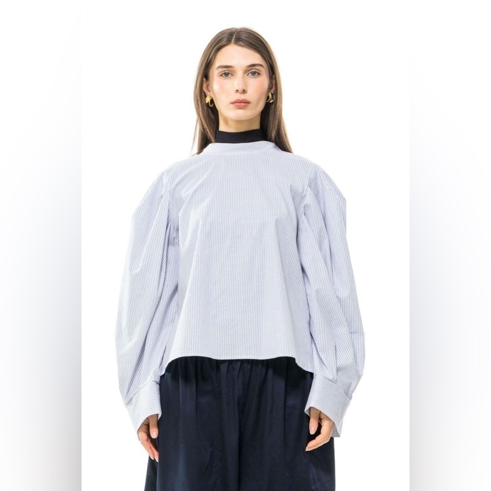 Designer Toit Volant Chic balloon sleeve blouse. One size. Oversized. NWT - Picture 3 of 4